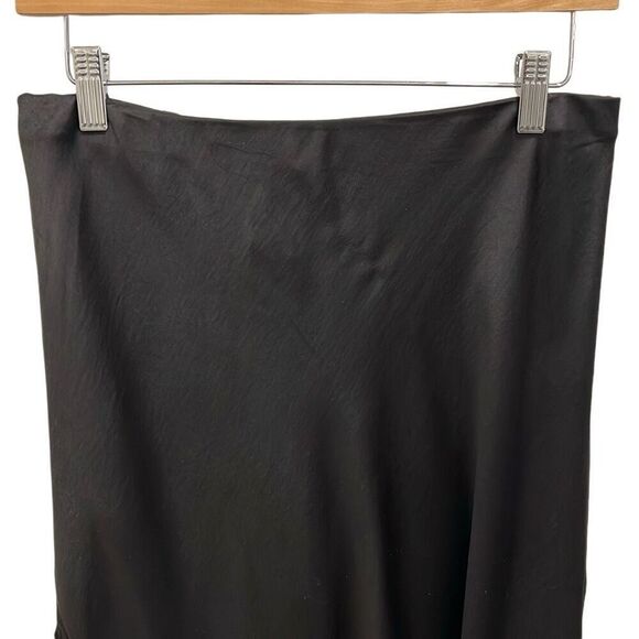 Ee:some USA Women’s Flat Front Pull On Side Slit Satin Flared Skirt Black Large - Picture 3 of 8